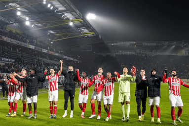 PSV viert een overwinning