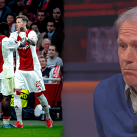 Marco van Basten heeft zich opnieuw kritisch uitgelaten over Brian Brobbey.