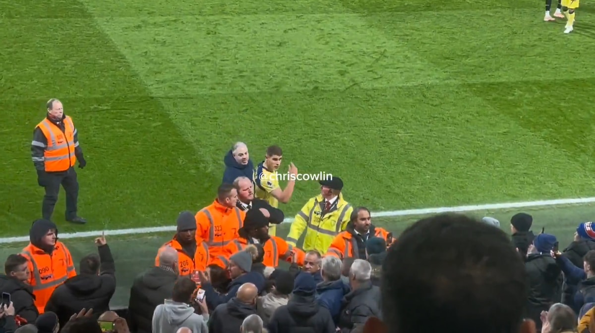 Micky van de Ven clasht met supporters
