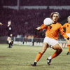 Johan Neeskens op Wembley in actie voor Oranje