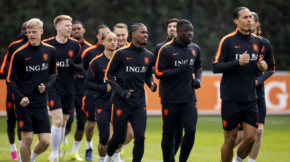 Het Nederlands elftal tijdens de training