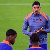 Michael Reiziger tijdens de training van Jong Oranje