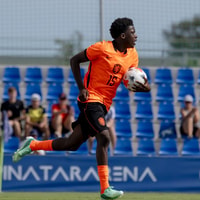 Eniola Owolabi scoort