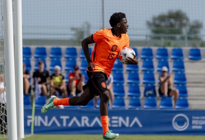 Eniola Owolabi scoort