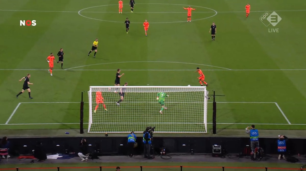 Tijjani Reijnders zet Oranje op voorsprong