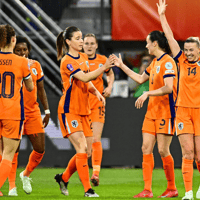 De Oranje Leeuwinnen vieren een treffer