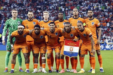 Het Nederlands elftal voorafgaand aan het EK-duel met Turkije