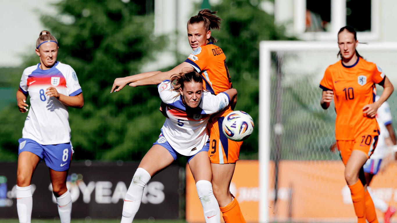 Oranje O19 (vrouwen) geeft vroege voorsprong weg en begint EK teleurstellend