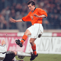 Marc van Hintum in actie het Nederlands elftal