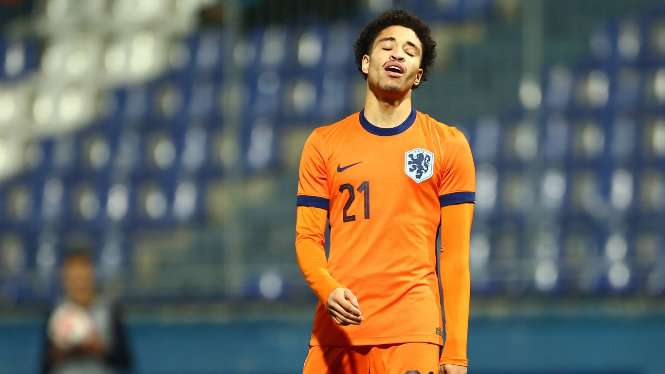 Jong Oranje verspeelt op nieuw dure punten, grote zorgen om Addai en Milambo