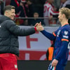Frenkie de Jong met Robert Lewandowski