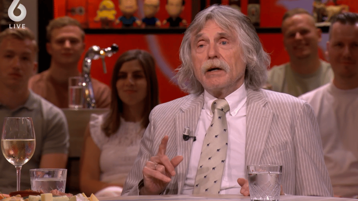 Johan Derksen aan tafel bij Vandaag Inside
