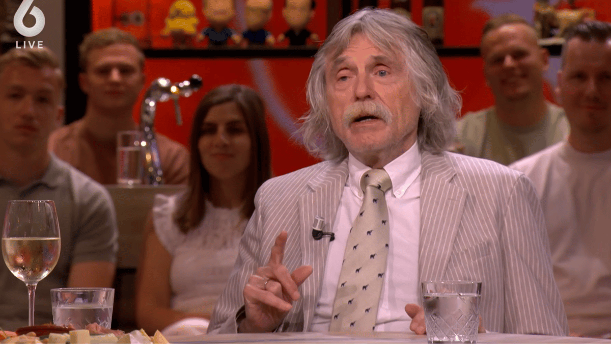 Johan Derksen aan tafel bij Vandaag Inside