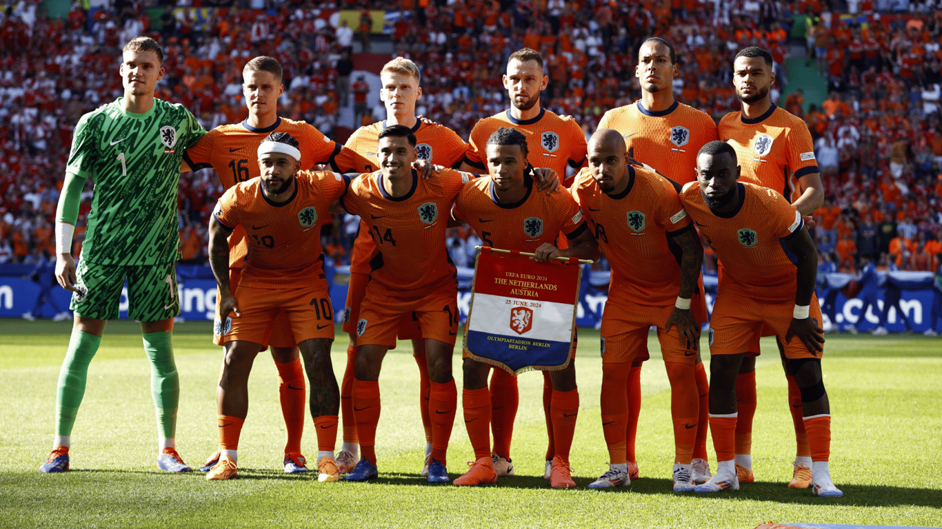 De opstelling van Oranje tegen Oostenrijk 