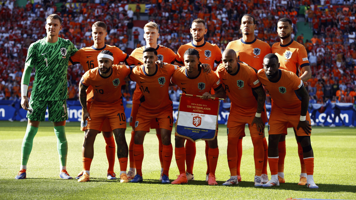 De opstelling van Oranje tegen Oostenrijk 