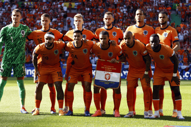 De opstelling van Oranje tegen Oostenrijk 