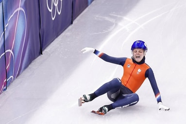 Xandra Velzeboer gaat hard onderuit