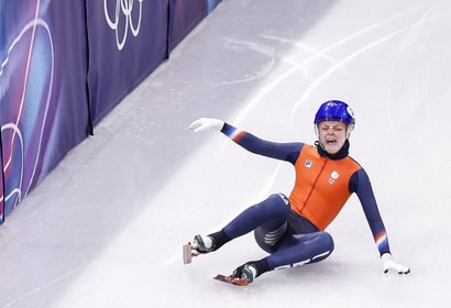 Xandra Velzeboer gaat hard onderuit