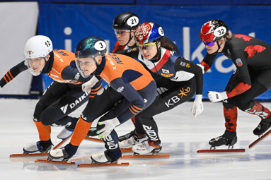 Michelle Velzeboer en Xandra Velzeboer tijdens de World Tour in Montreal