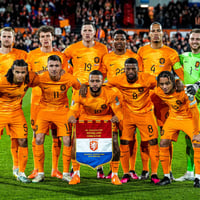 De opstelling van het Nederlands elftal in het EK-kwalificatieduel met Gibraltar