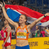 Femke Bol heeft dinsdag zoals verwacht haar Europese titel op de 400 meter horden geprolongeerd.