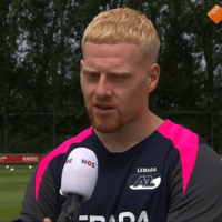 Mexx Meerdink voor de camera van de NOS