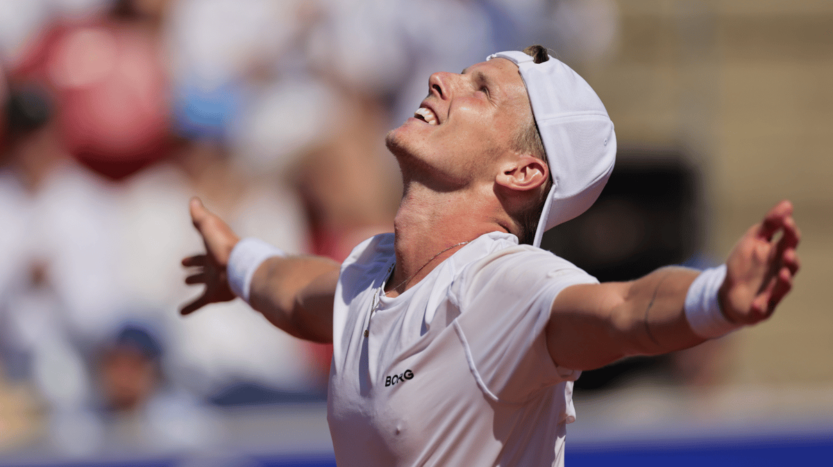 Jesper de Jong viert een punt