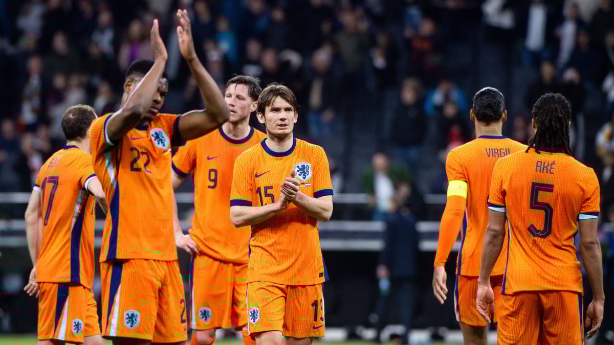 Marten de Roon (midden)