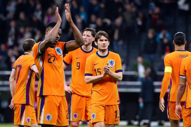 Marten de Roon (midden)