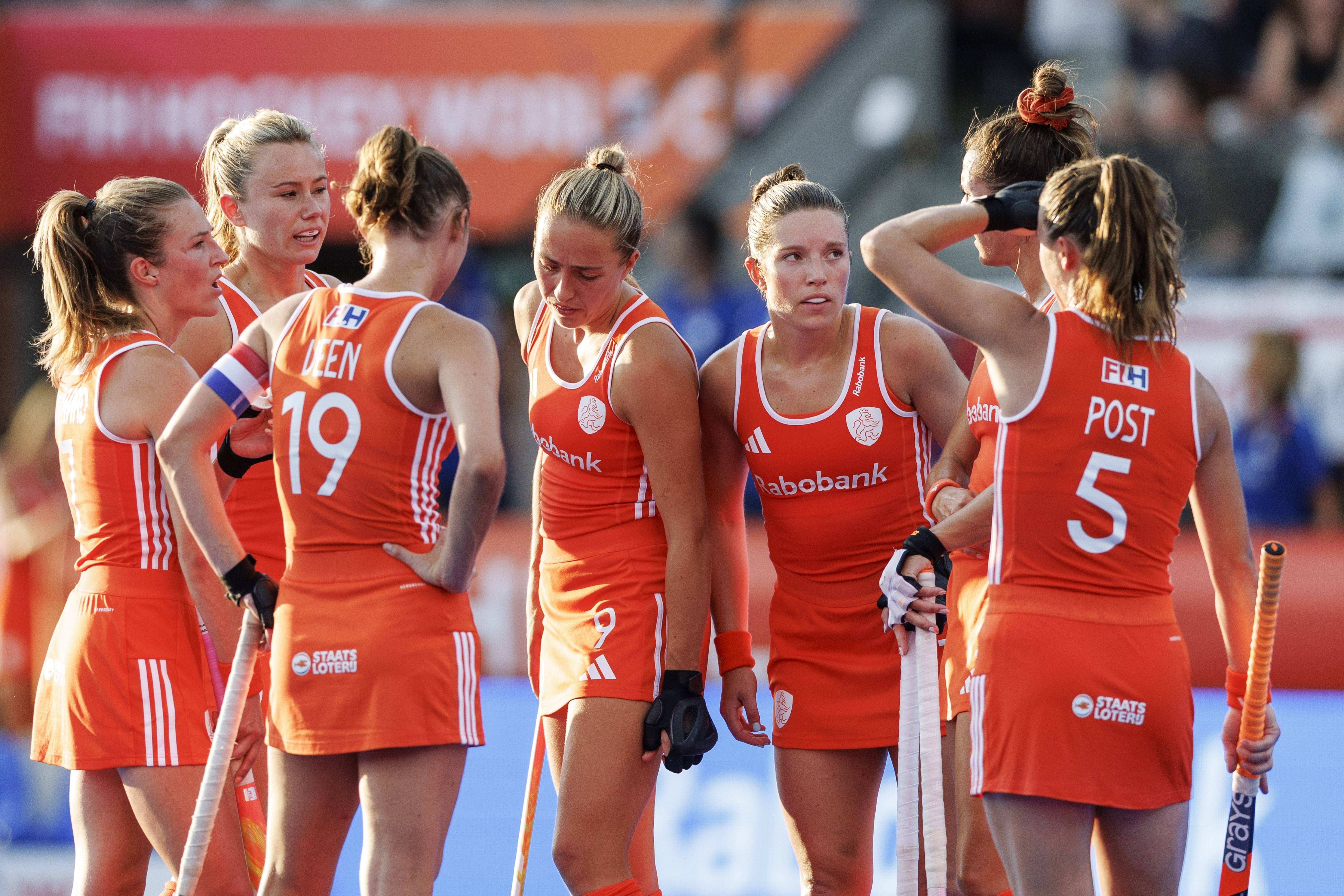 Oranje zet topscorer voorlopig aan de kant: 'Je zou wel heel dom zijn'
