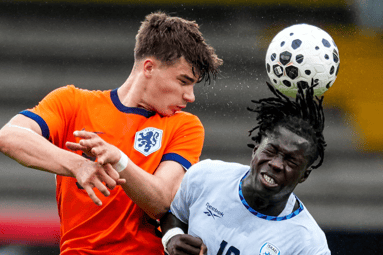 Wouter Goes in duel om de bal