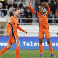 Virgil van Dijk en Frenkie de Jong bij het Nederlands elftal