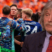 De buitenlandse media staan stil bij Johan Derksen na de 1-2 zege van Oranje op Polen