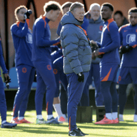 Ronald Koeman tijdens de training van het Nederlands elftal