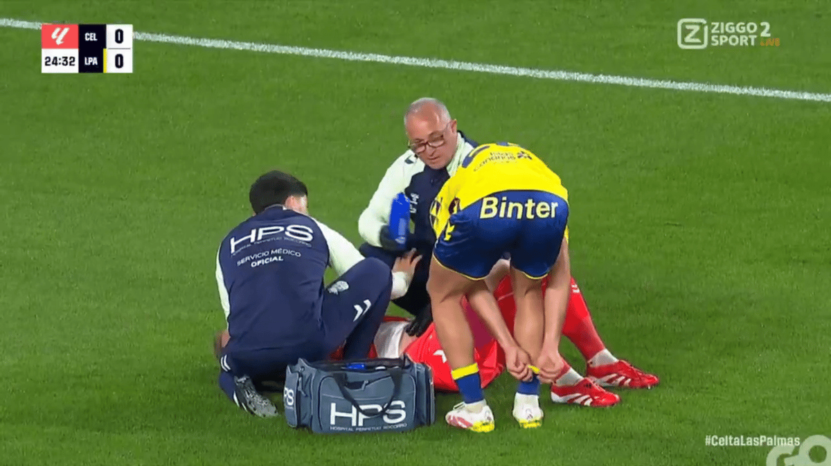 Een pijnlijke botsing voor Jasper Cillessen