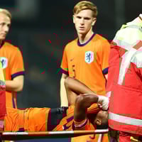 Antoni Milambo raakt zwaar geblesseerd bij Jong Oranje