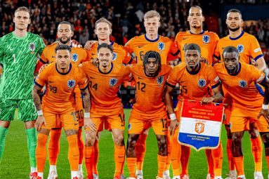 Het Nederlands elftal voorafgaand aan het duel met Spanje