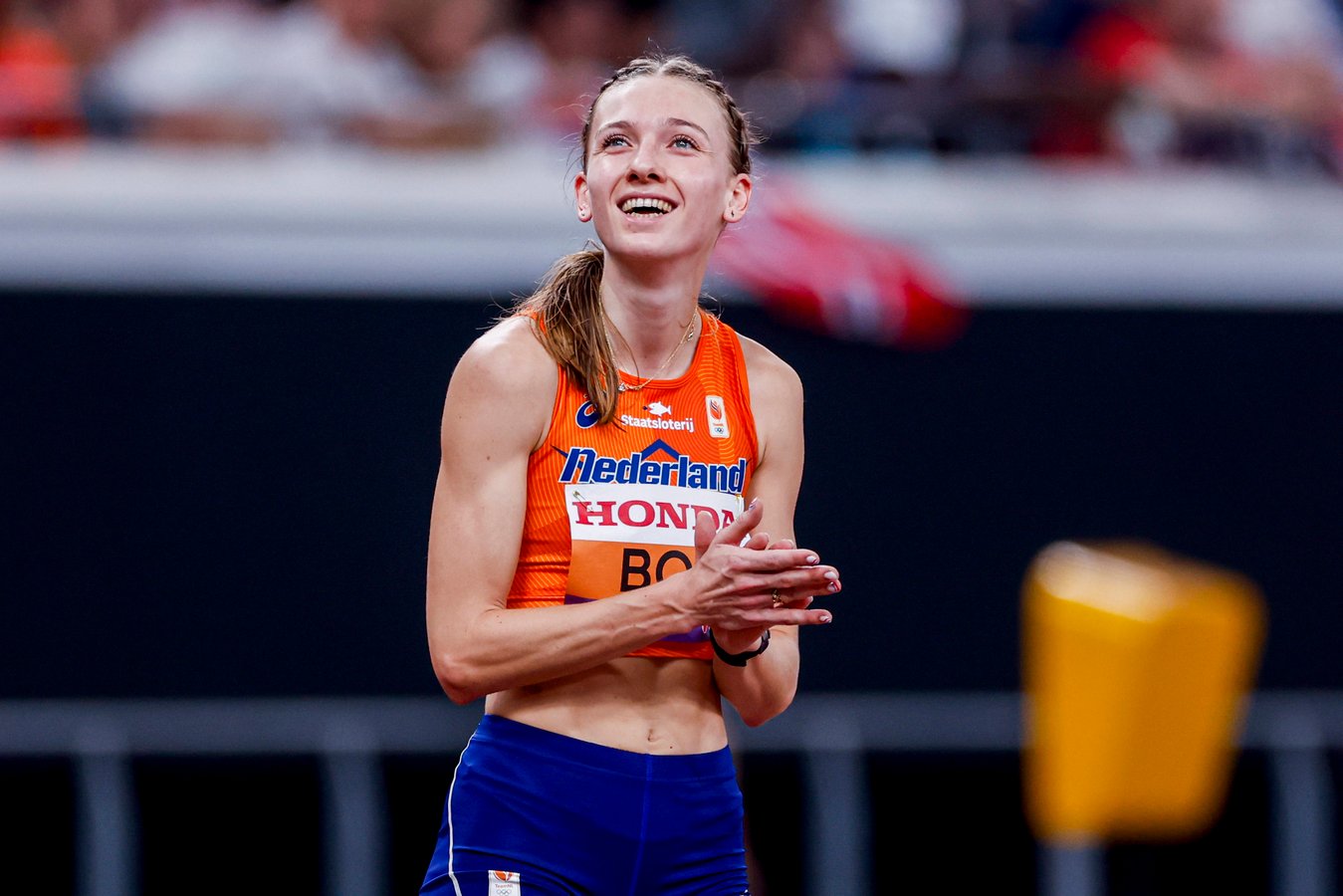 Femke Bol flikt het en is wereldkampioen!