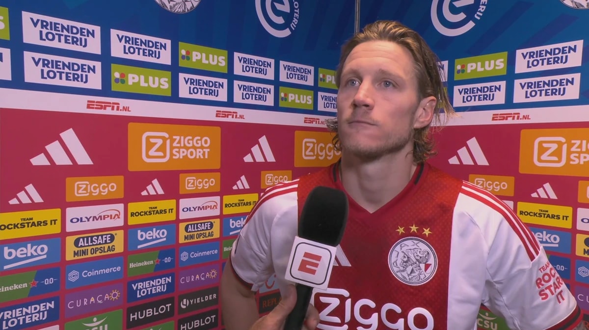 Wout Weghorst voor de camera van ESPN