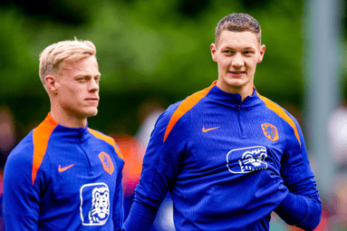 Kjell Scherpen en Jan Paul van Hecke bij het Nederlands elftal
