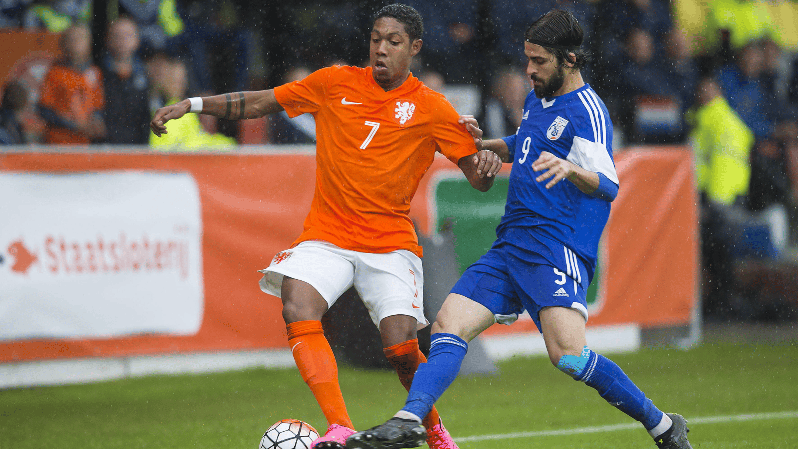Jean‑Paul Boëtius in actie voor Jong Oranje