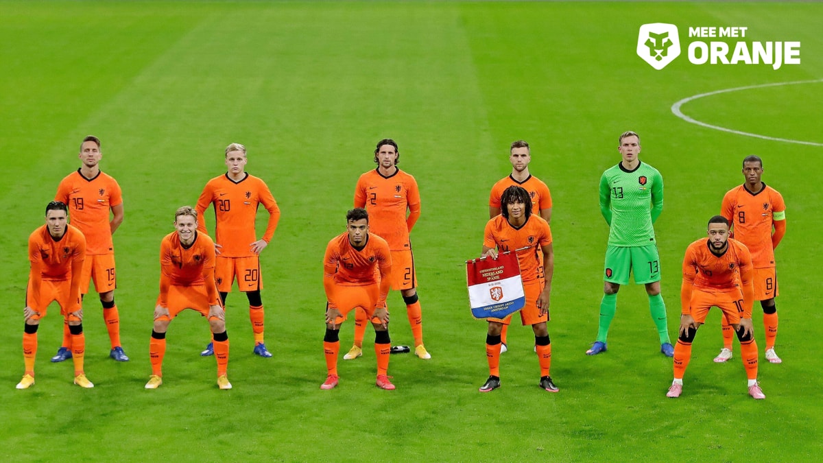 De opstelling van Nederland tegen Spanje
