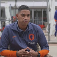 Michael Reiziger voor de camera van ESPN