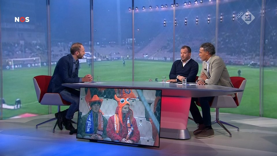 Rafael van der Vaart en Pierre van Hooijdonk bij de NOS