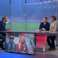 Rafael van der Vaart en Pierre van Hooijdonk bij de NOS
