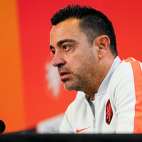 Xavi Hernández tijdens een persconferentie 