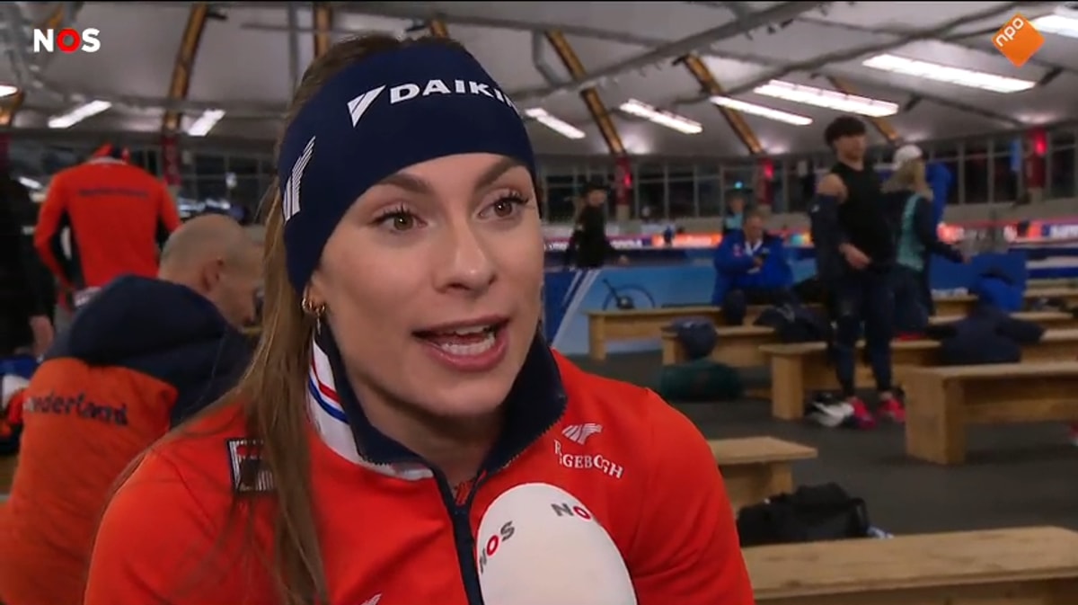 Femke Kok voor de camera van de NOS