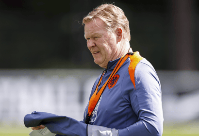 Ronald Koeman tijdens de training van het Nederlands elftal