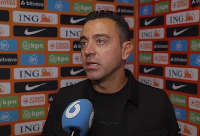 Xavi Hernández voor de camera van Vandaag Inside