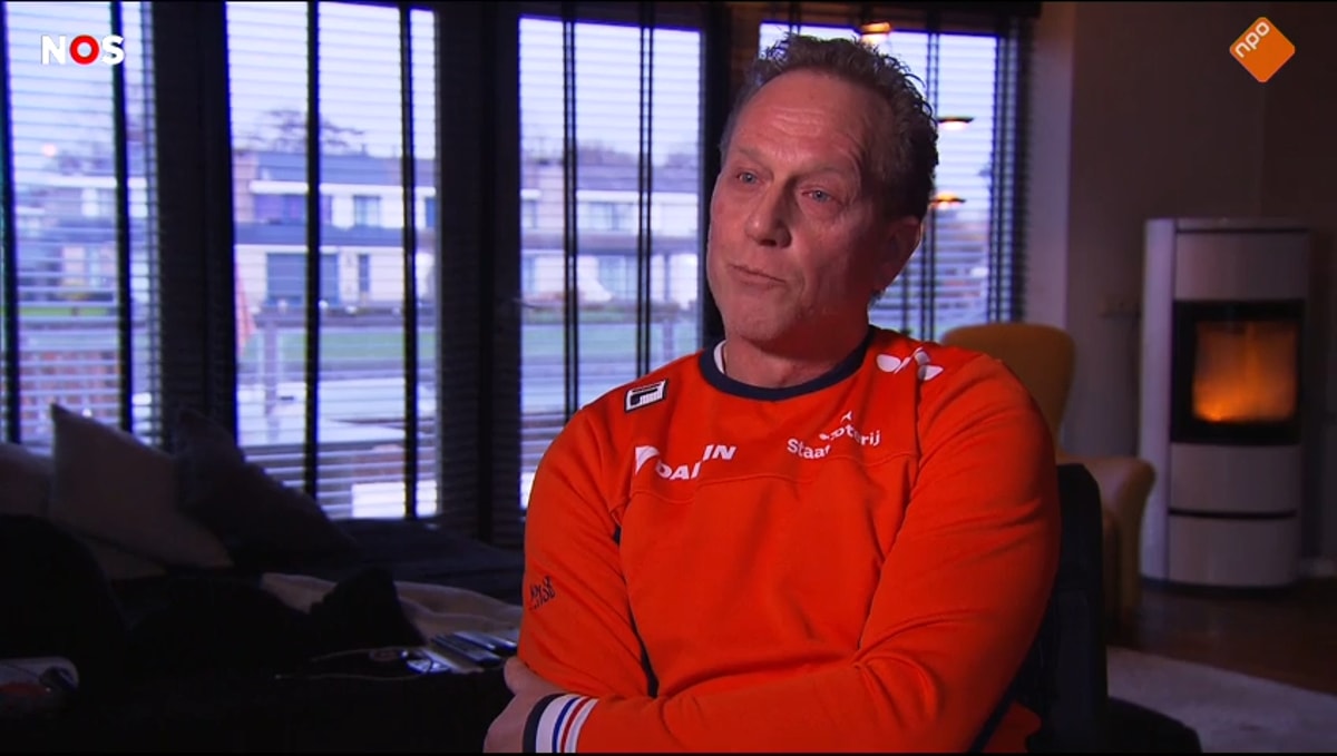 Rintje Ritsma voor de camera van de NOS